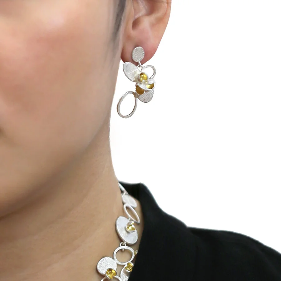 Dangled waterlily earrings — LIAUNG-CHUNG YEN Contemporary Jewelry